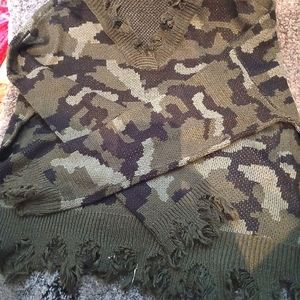 Camo Pull-over Sweater